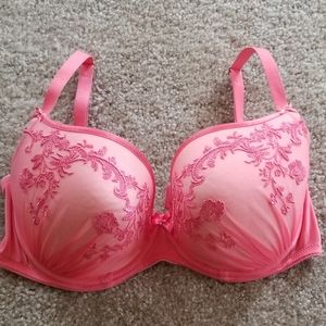 Pretty bra 34F US 34E UK